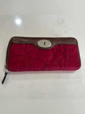 Fossil quilted wallet